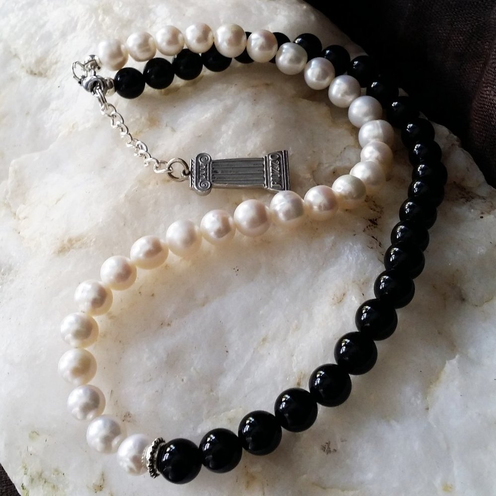 Natural Classic Freshwater Pearl Yin Yang Necklace Genuine Black Onyx